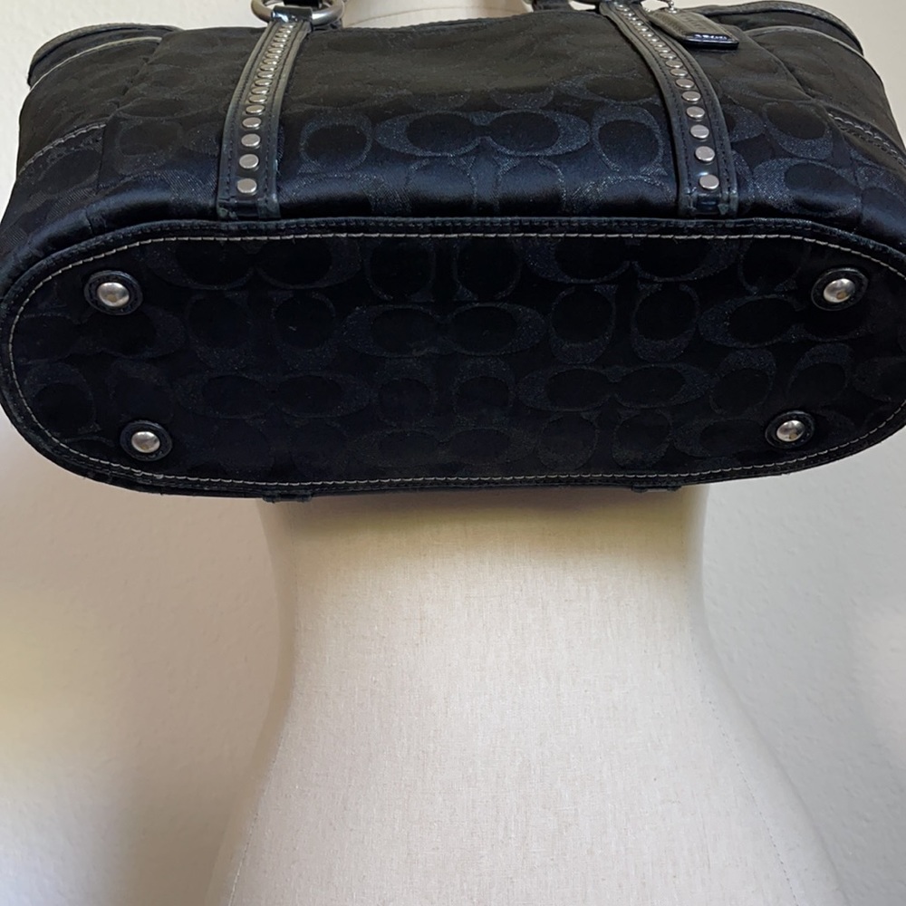 Coach monogram studded buckle shoulder bag - Picture 2 of 7